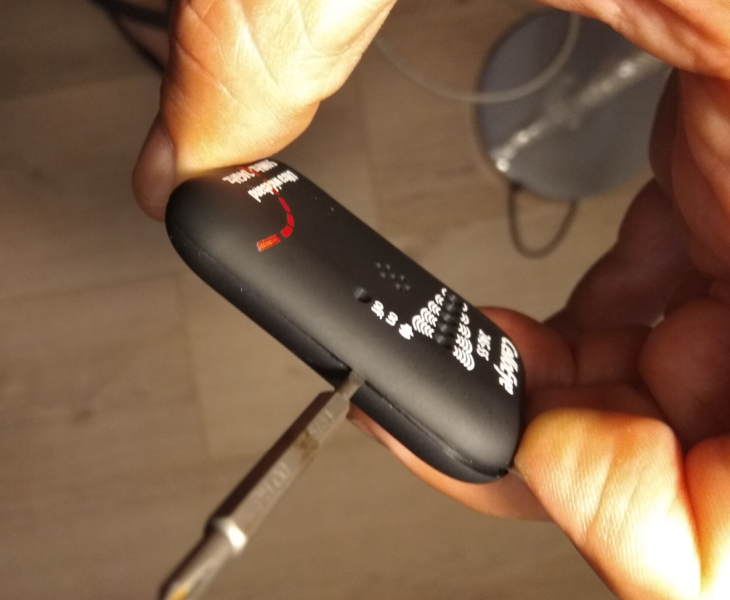 CelloEye24Gs-5 small RF Detector - Opening the case
